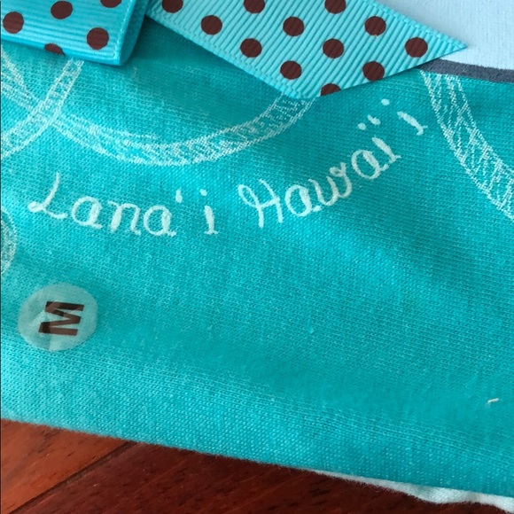 Blue Dolphin top from Lanai, Hawaii - Picture 5 of 5